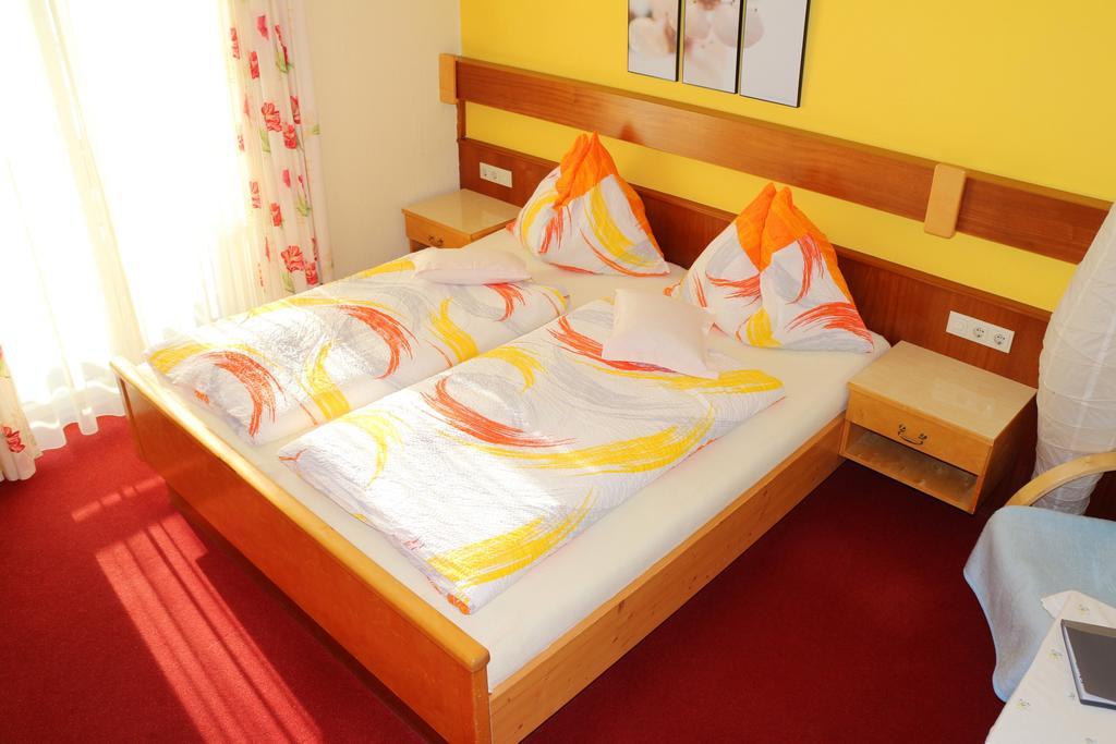 Hotel Enzianbrenner Jenig Habitación foto